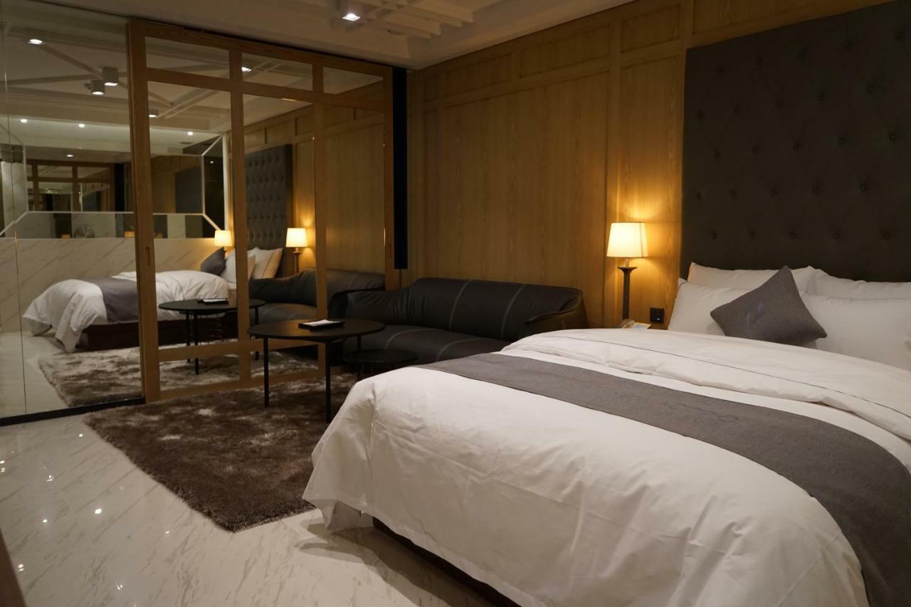 יונגין Astro Hotel מראה חיצוני תמונה