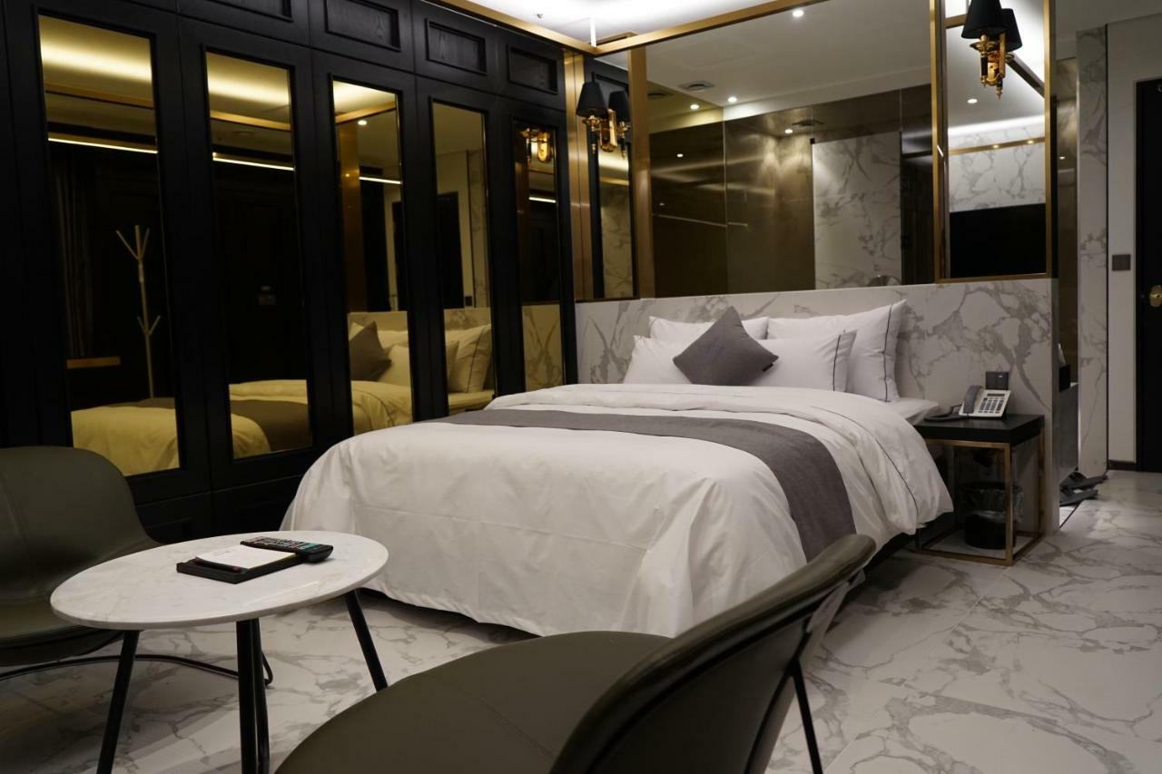 יונגין Astro Hotel מראה חיצוני תמונה